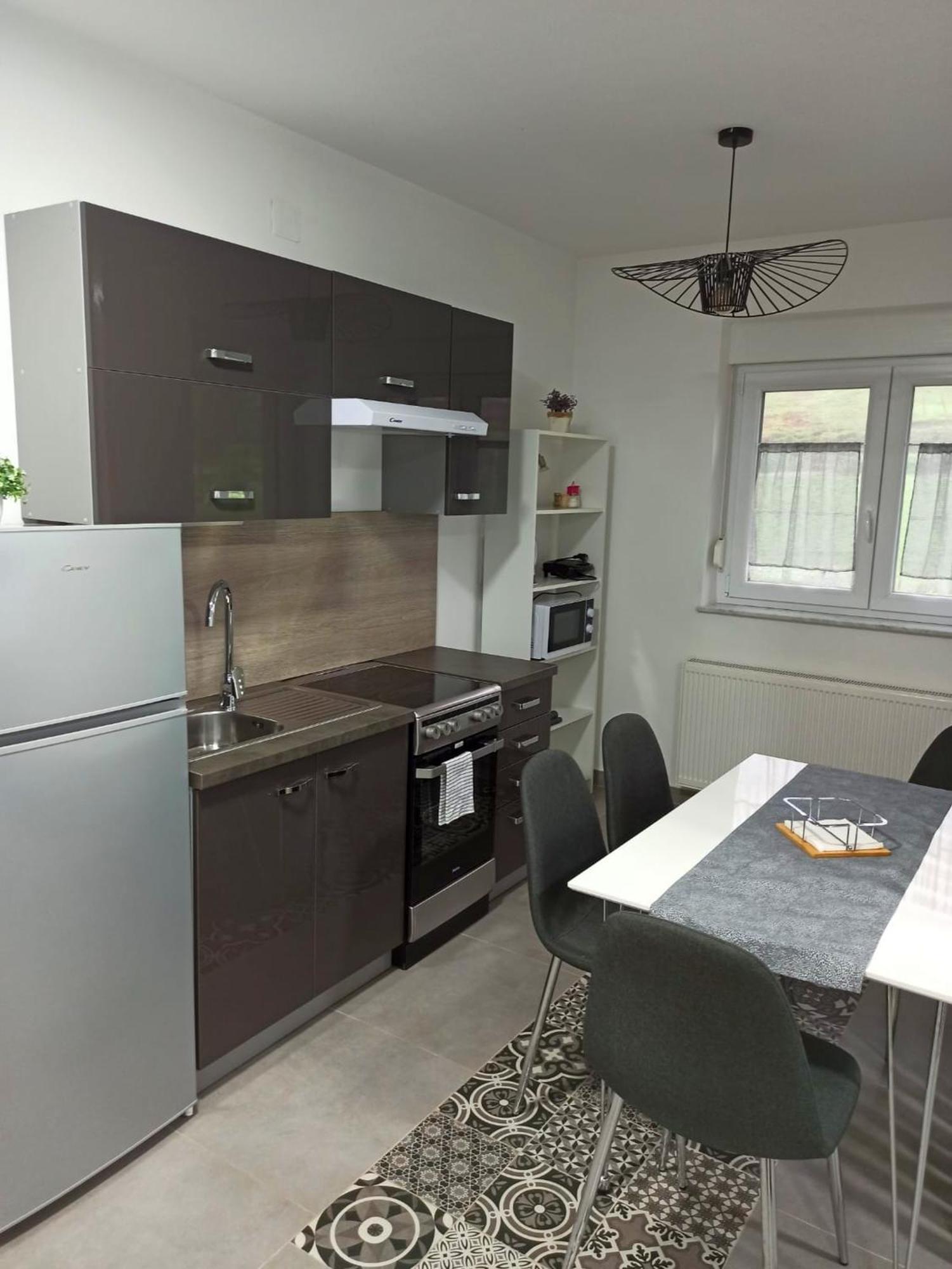Apartmani Leptir Rakovica Exterior photo