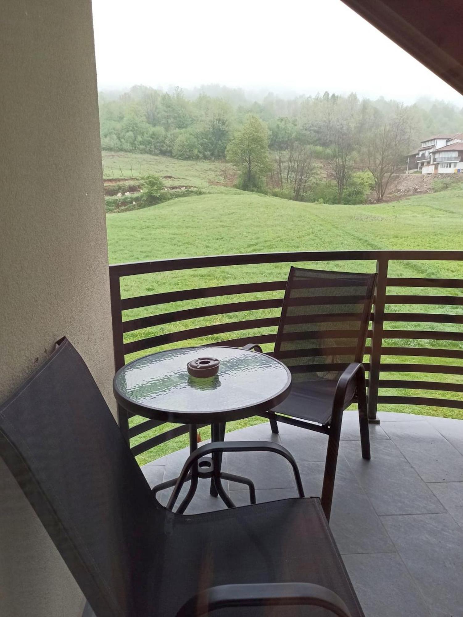 Apartmani Leptir Rakovica Exterior photo